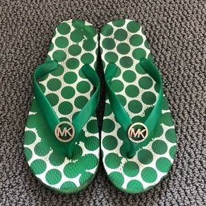 Michael kors flip flops